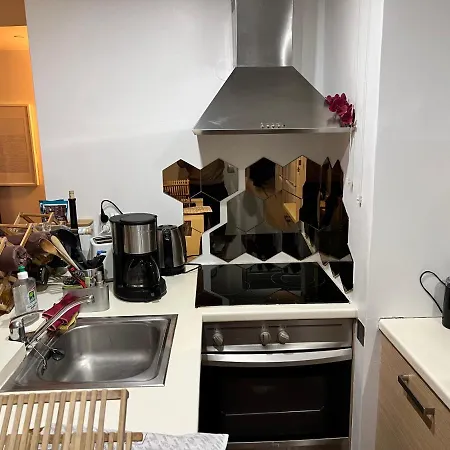 Apartament Central Flat For 3 Paryż
